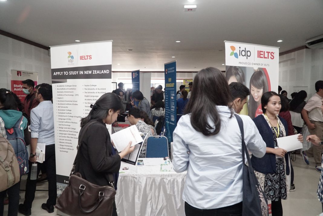 Matagaruda Bali Holds Scholarship Expo, Encourages Youth for Higher Education