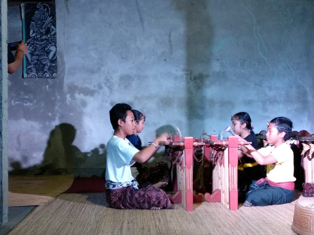 Balinese Kids Perform “Gender”, Preserving Balinese Art and Culture