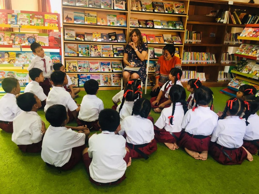 Indigenous Australian Children’s Author and Poet Visits Bali