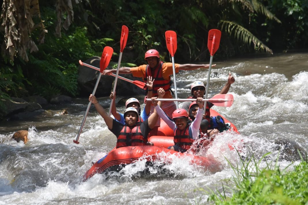 Enjoying the Fun and Challenging Rafting in Ubud with Red Paddle Bali Adventure