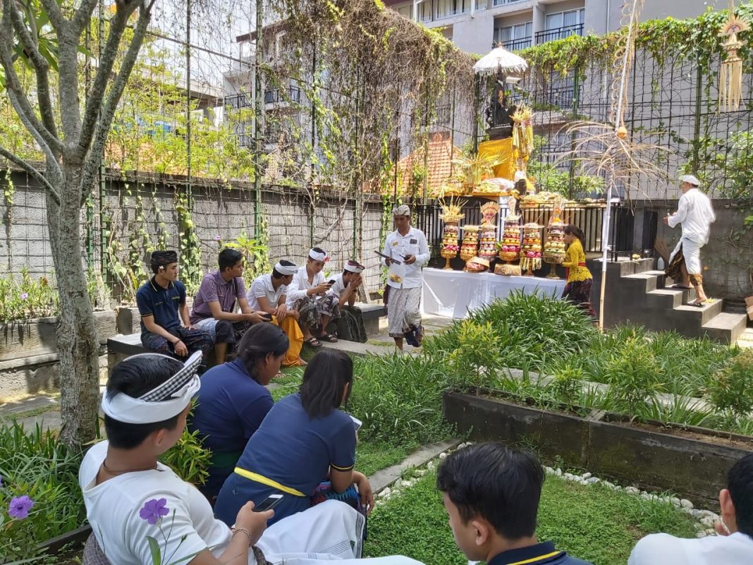 Citadines Kuta Beach Bali Holds Piodalan, a Celebration to Its Temple’s Fifth Anniversary