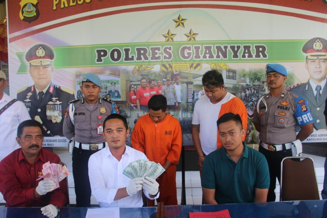 Money Changer Employees in Ubud Arrested for Fraud