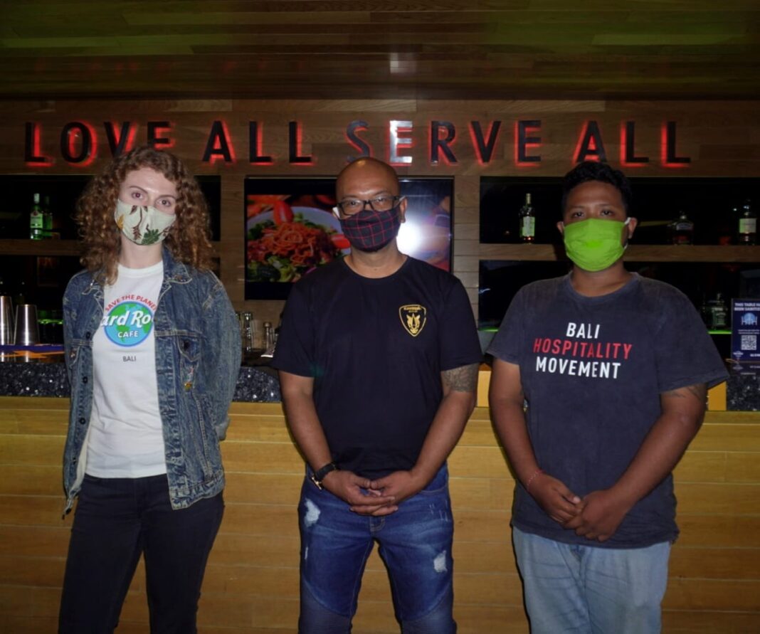 Left to right: Daria Shilova (Sales and Marketing of Hard Rock Cafe Bali), Derry Hasibuan (Regional Sales Manager of Sababay Winery), Jack (representative of BHM).