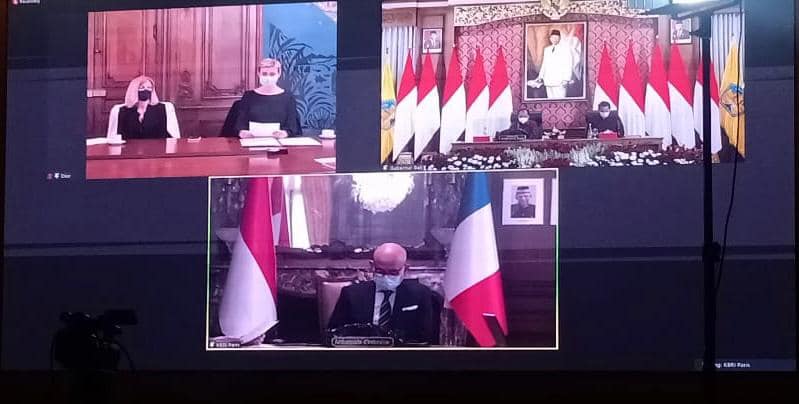 Agreement between Bali Government and Christian Dior on the use of Balinese Endek Fabric. (Picture: Humas Pemprov Bali)