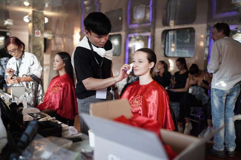 Viva Cosmetics at Paris Front Row 2022