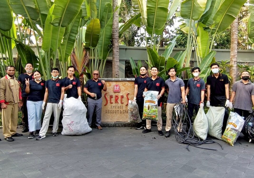 Seres Springs Resort & Spa Singakerta during Bali's Clean-Up Day