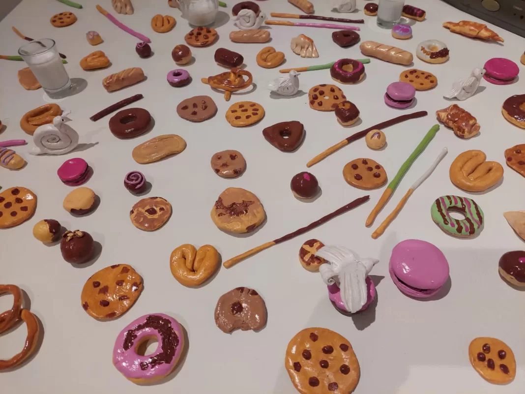 Artotel Sanur Bali Holds a Workshop on Making Miniature Cakes from Paper Clay