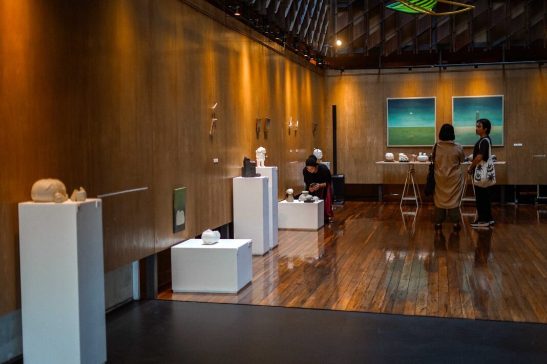 Artotel Sanur Bali Holds a Ceramic Art Exhibition, “Where Did The Time Go?” by Kelvin Wiratama